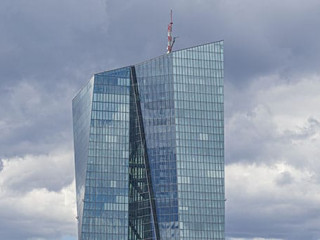 EZB-5396481-PB-FrankBender