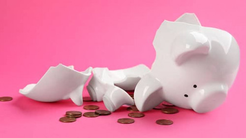 Sparschwein-geschlachtet-309557642-AS-New-Africa