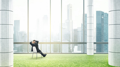 Anzugtraeger-Buero-Rasen-64450384-AS-SFIO-CRACHO