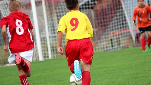 Kinder-Fußball-4405680-PB-RoboMichalec#