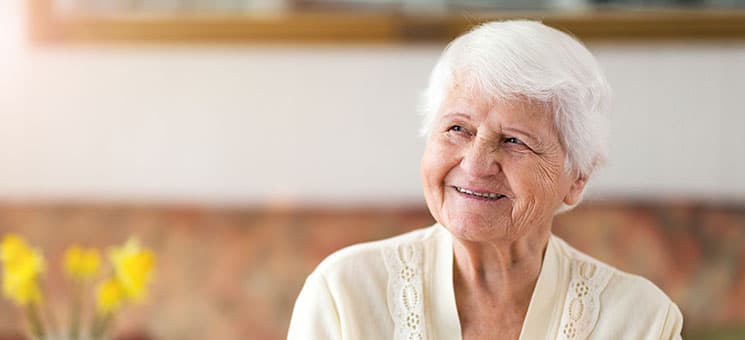 Seniorin_AdobeStock_264597182-AS-pikselstock