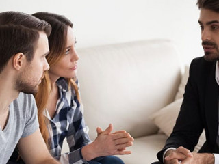 Paar-Beratung-223965372AS-fizkes