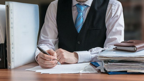 Anwalt-Vertrag-106142904-AS-vchalup