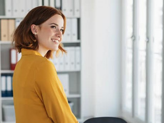 Business-Frau-315623269-AS-contrastwerkstatt