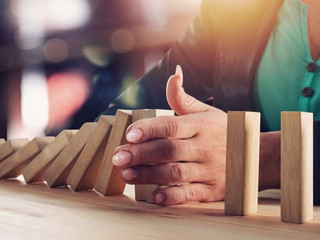 Domino-stop-331075852-AS-alphaspirit