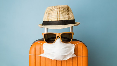 Gepaeck-Maske-337758021-AS--zphoto83