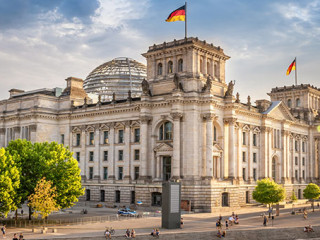 Bundestag-219776591-AS-frank-peters