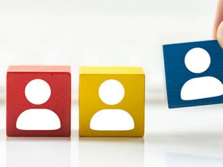 Bunte-Kloetze-Hand-277649081-AS-MyCreative