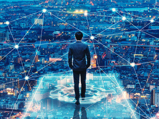 Anzugtraeger-Stadt-Cyber-324904517-AS-Peera