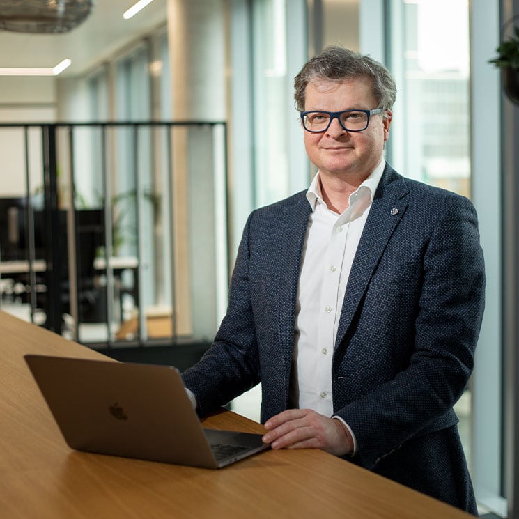 Matthias-Hansen-2021-Smart-InsurTech