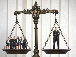 Waage-Anzugtraeger-54705368-FO-alphaspirit