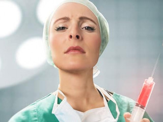 Aerztin-Spritze-101118169-FO-lassedesignen