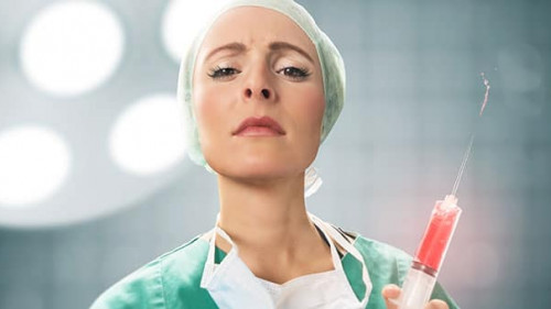 Aerztin-Spritze-101118169-FO-lassedesignen