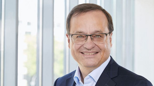 Dr-Christoph-Wetzel-2021-fpb-AG