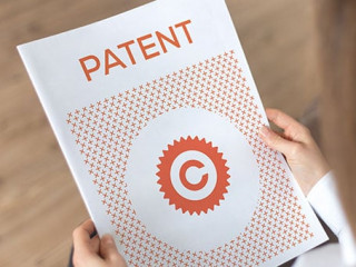 Frau-Heft-Patent-258945298-AS-relif