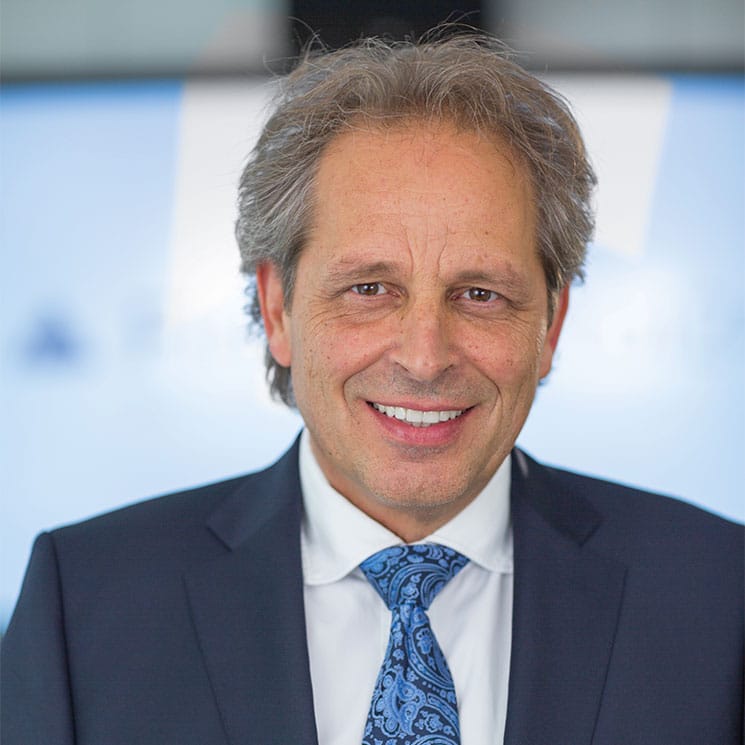 Hubertus-Schmidt-2021-finanzportal24