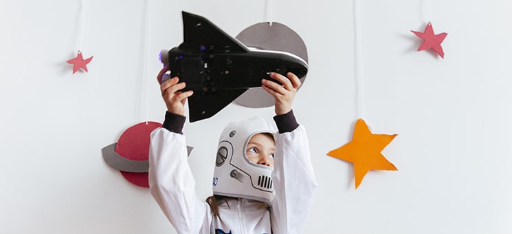Maedchen-Astronaut-219876960-AS-beavera
