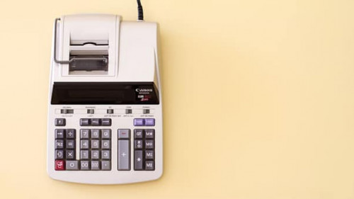 Taschenrechner-2021-Unsplash-StellrWeb