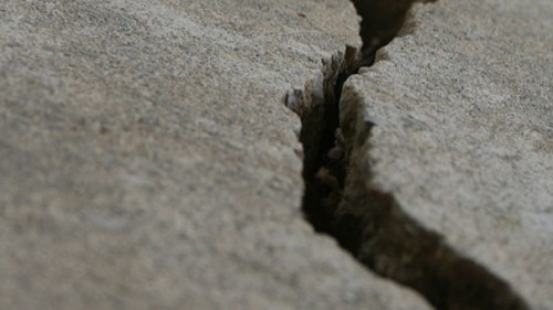 crack in foundation
