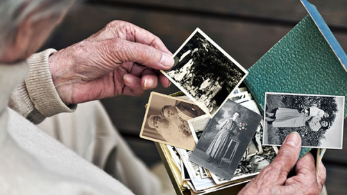 Seniorin-Fotos-80482297-FO-Gabriele-Rohde