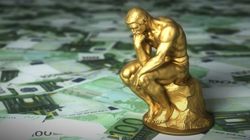 Goldene-Skulptur-Denker-Geldscheine-256720079-AS-3dsculptor