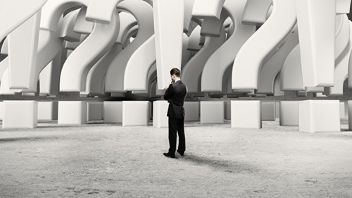 Anzugtraeger-Fragezeichen-57889432-AS-peshkova