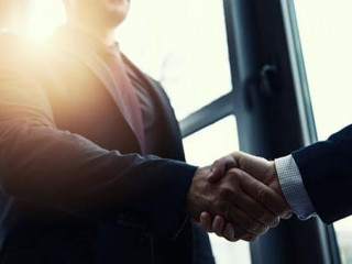 Handshake-321631330-AS-alphaspirit