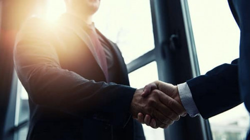 Handshake-321631330-AS-alphaspirit