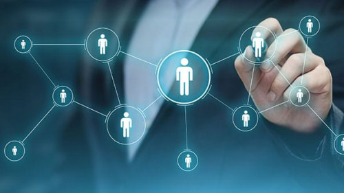 Anzugtraeger-Maennchen-177368510-AS-Sikov