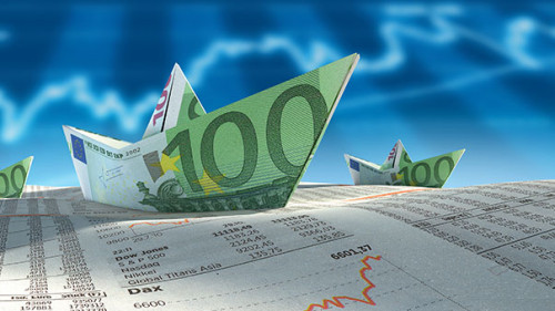 Geldschein-Schiffe-Boersenkurs-54669668-AS-peterschreiber-media