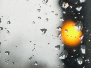 Ampel-Gelb-Regen-975807-PB-mokhin59