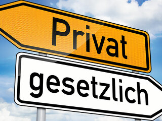 Wegweiser mit privat und gesetzlich
