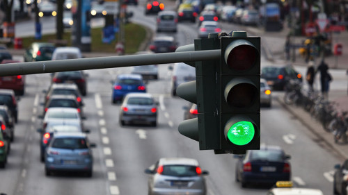 Grüne Ampel, Großstadtverkehr in Hamburg, Deutschland