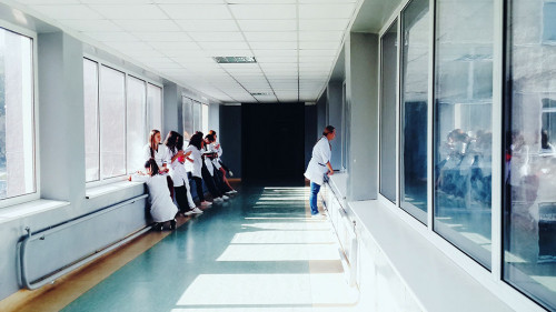 Krankenhaus-2607295-PB-StockSnap