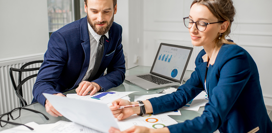 Analytic managers team working at the office