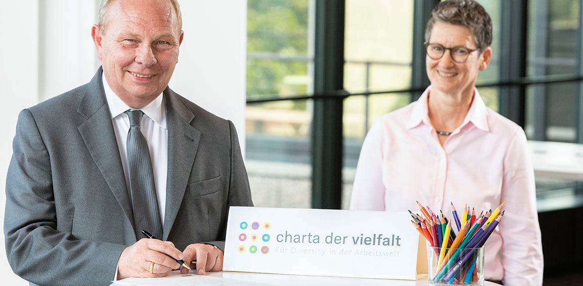 Charta-der-Vielfalt-Unterzeichnung-2022-DEVK