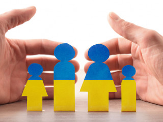 Humanitarian aid concept for ukrainian war refugees