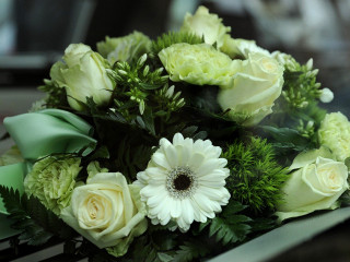 Blumen-Beerdigung-4839339-AS-keesluising