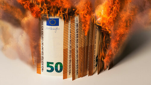 Geld verbrennen