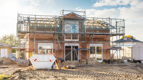 Eigenheim Rohbau in Sonne