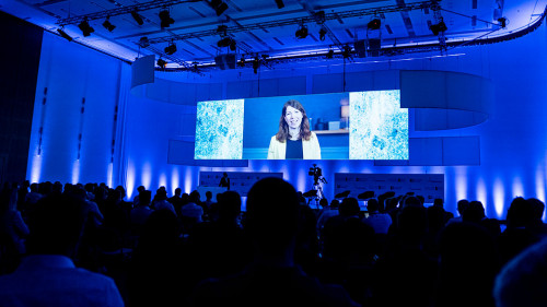 Center-Stage-2022-iNXT22