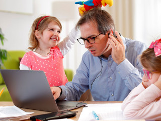 Caos - Father And Schoolgirl Working At Home - Telework And E-Le