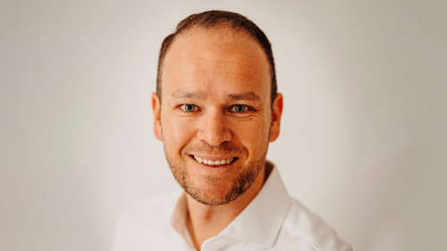 Jens-Becker-2022-Zurich-Gruppe-Deutschland