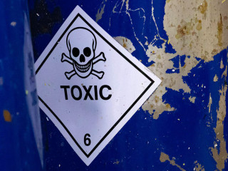 Fass-toxisch-5928550-PB-9436196