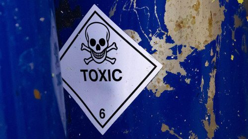 Fass-toxisch-5928550-PB-9436196