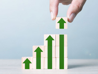 Wood block cubic stacking step up with Green Arrow Blue Tone. Bu