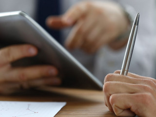 Biz meeting in office