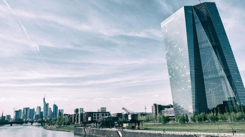 EZB-Frankfurt-2251537-PB-ProfessionalPhoto