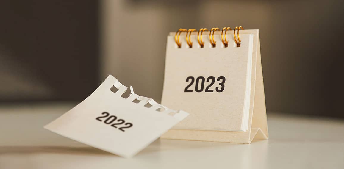 year change from 2022 to 2023 on table calendar