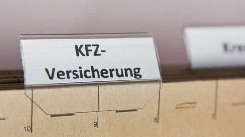 KFZ-VERSICHERUNG